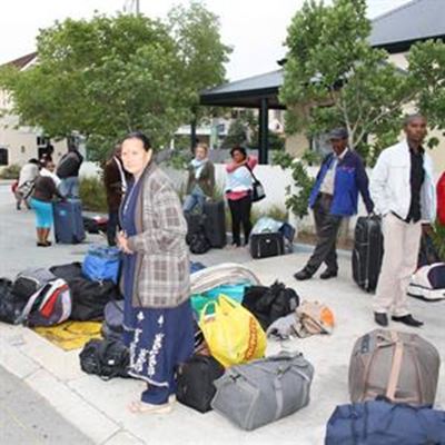 Passasiers ure lank gestrand