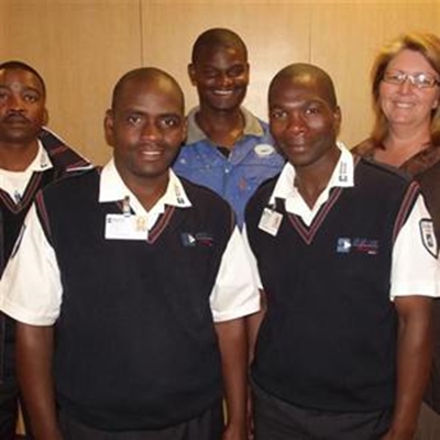 Langeberg Mall Sekuriteit op en wakker
