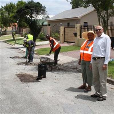 Potholes driving George potty