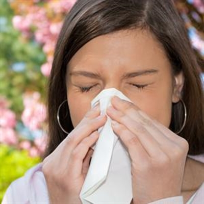 Summer cold or seasonal allergy: how can you tell the difference?