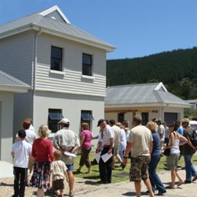 23 Garden Route properties on auction