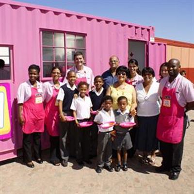 Healthy meals for pupils from container kitchen