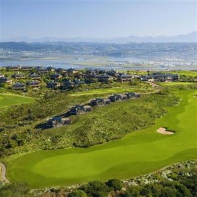 Sparrebosch homeowners own golf course