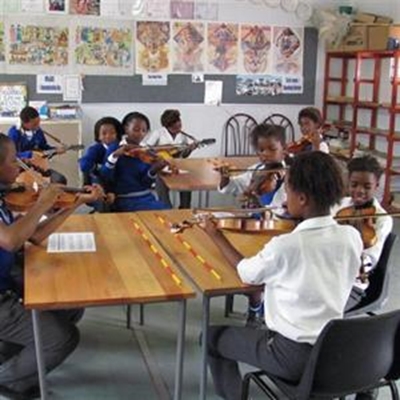 Music Without Borders in Plett