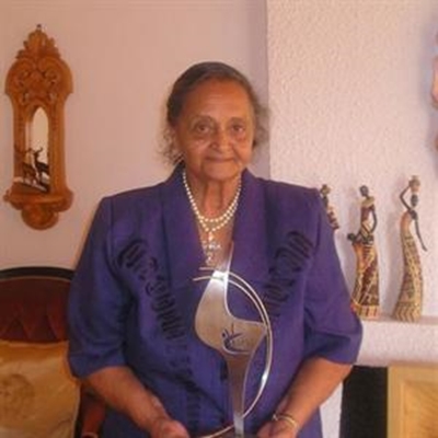 Martha van Rooyen ontvang toekenning