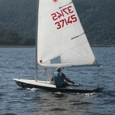 Knysna sailor shows his neighbours how