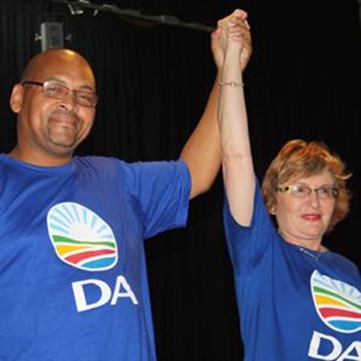 Zille visits Thembalethu