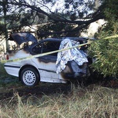 Vrou brand dood in haar motor