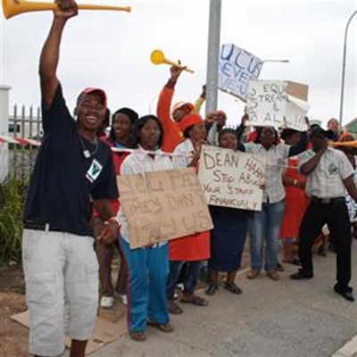 Strike over wages continues