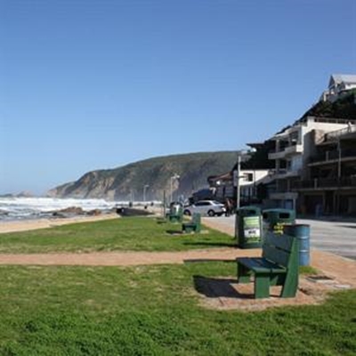 Heroldsbaai se strand nou skoon