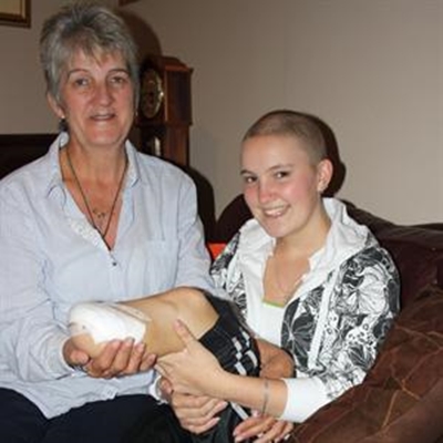 Local girl (18) loses leg to cancer