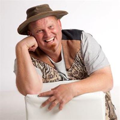 Bosveldklong stop by Kalahari met komedietoer