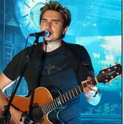 Pieter Smith sing vir ACVV fondsinsameling
