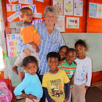 Irma sorg vir Powertown-kinders
