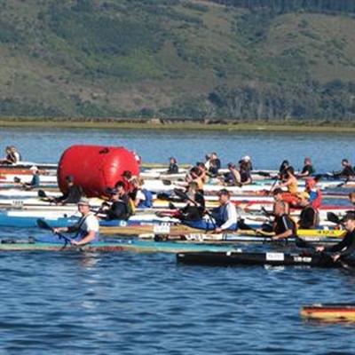 Paddlers take on Knysna Lagoon