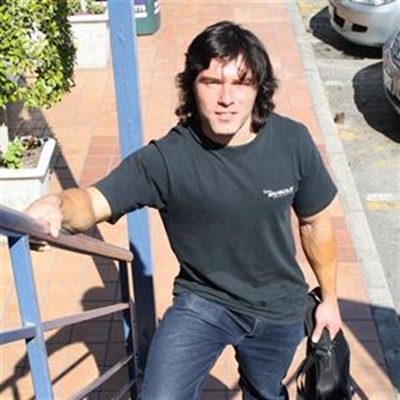 Local Tarzan pursuing childhood dream
