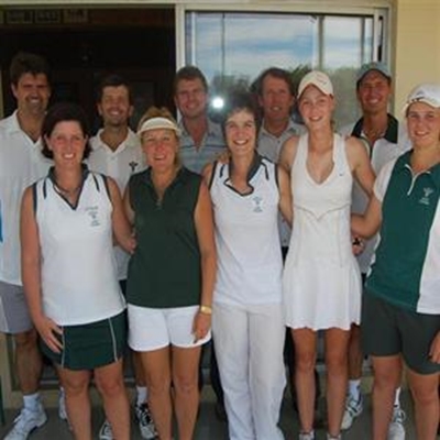 SWD-tennisspanne wys hul kleur