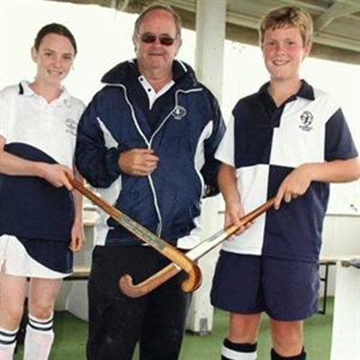 Primary schools play hockey in George