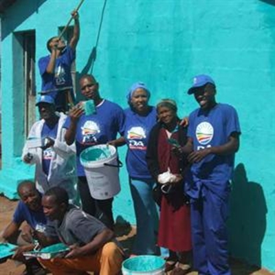 DA Mosselbaai Jeug organisasie vier hul eerste verjaardag