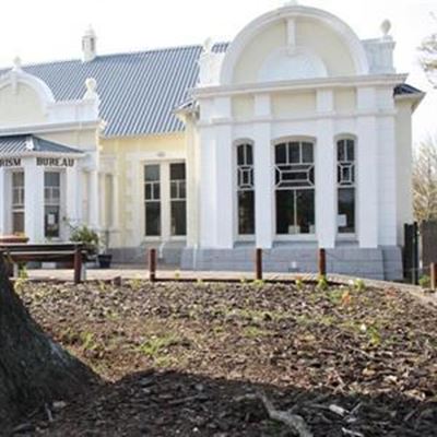 A new leaf  for tourist bureau