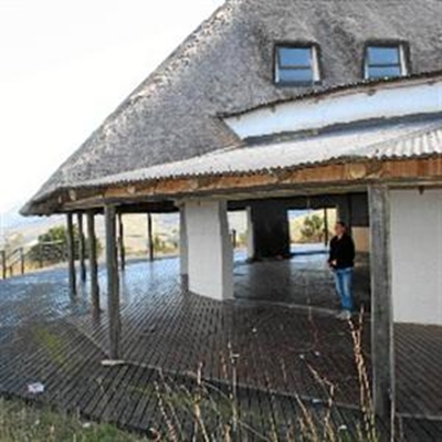 Vandals wreck mountain restaurant