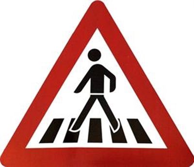 2 voetgangers raakgery