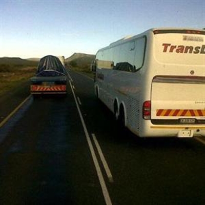 Busfoto skud motoriste