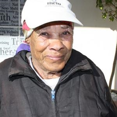 Ouma Emily soek verlore familie