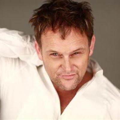 Kaartjies beskikbaar vir Steve Hofmeyr