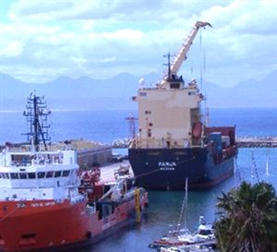 'Strange' vessel docks at Mossel Bay