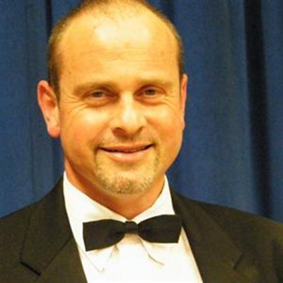 Opvolg: Droompos vir George-dirigent
