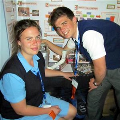 Leerders blink uit by wetenskapekspo