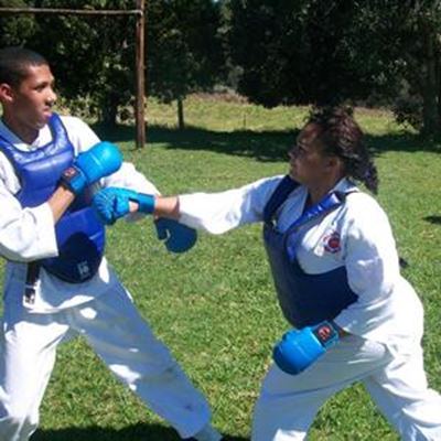 Knysna karate-leerders neem deel in PE