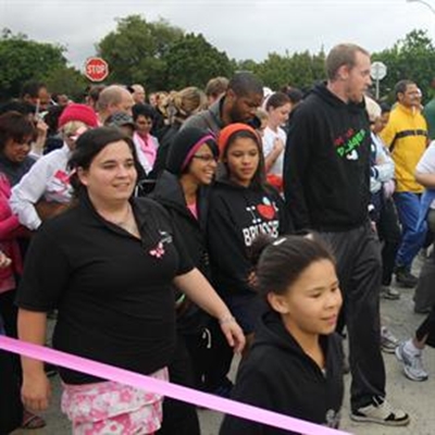 Cansa walk attracts hundreds