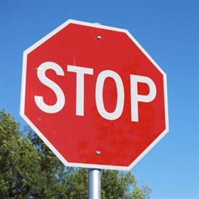 Vragmotors verontagsaam stopteken