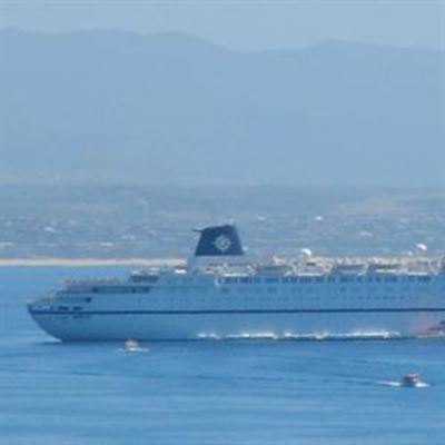 Luxury cruise liner visits Mossel Bay