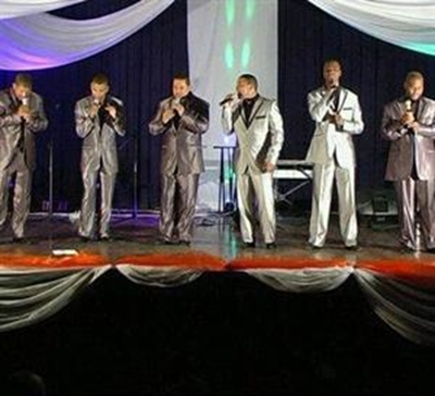 'For Him' vier tuiskoms