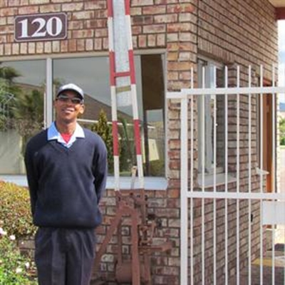 Wag vir ‘n nier, maar op sy pos