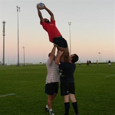 Mosselbaai en Oudtshoorn meet kragte