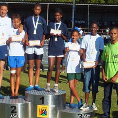 Jong atlete blink uit 