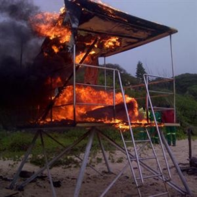 Toring brand af in Wildernis