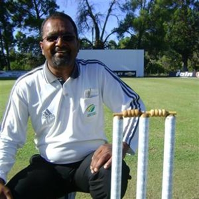 Samsoodien heading for top of umpires ranks 