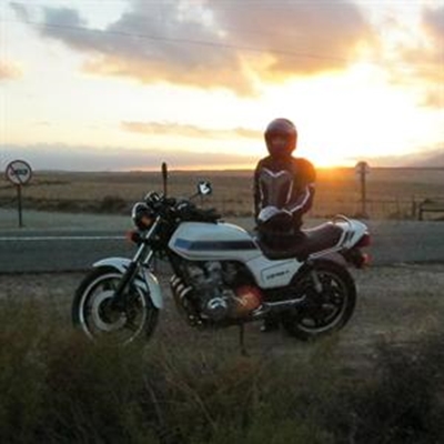 Ken jou sit as ‘pillion’ 
