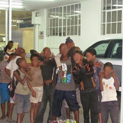 Moenie vir straatkinders gee nie 