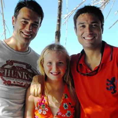 Twee Baai-manne in die kalklig