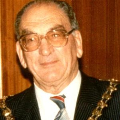 Oudburgemeester van George oorlede 