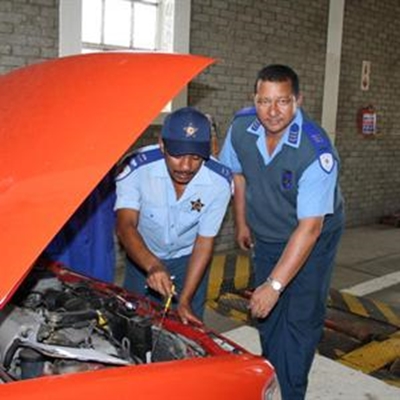 Inwoners laat motors gratis toets 