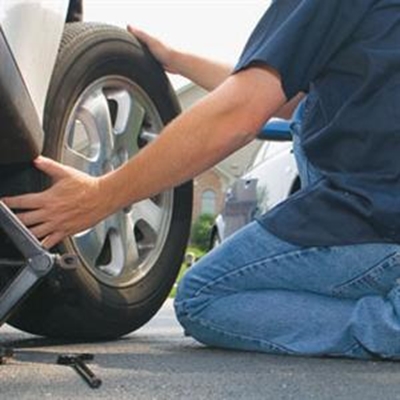 Know how to change a tyre this holiday