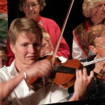 Knysna violinist joins orchestra