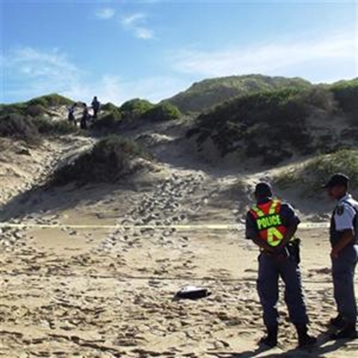Opvolg: liggame op strand gekry